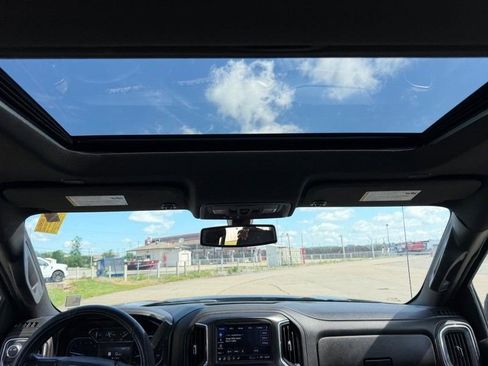 Used 2021 GMC Sierra 1500 AT4 w/ AT4 Preferred Package AWD/4WD image 8
