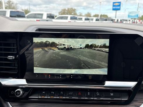 New 2026 GMC Sierra 1500 SLT image 26
