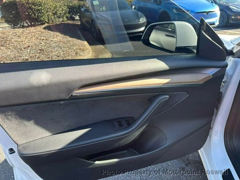Used 2022 Tesla Model 3 Performance image 13