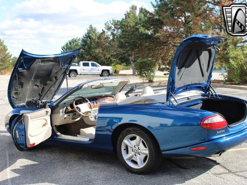 Used 1998 Jaguar XK8 Convertible image 18