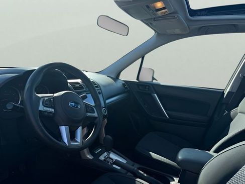 Used 2018 Subaru Forester 2.5i Premium w/ All-Weather Package image 13