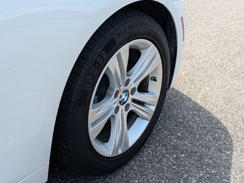Used 2016 BMW 328i Sedan RWD image 12