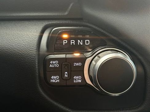 Used 2020 RAM 1500 Big Horn AWD/4WD image 14