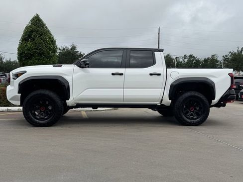 Certified 2025 Toyota Tacoma TRD Pro AWD/4WD image 6