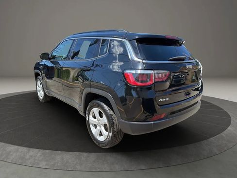 Used 2017 Jeep Compass Latitude w/ Popular Equipment Group AWD/4WD image 7
