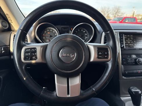 Used 2013 Jeep Grand Cherokee Laredo image 15