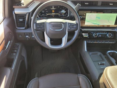 Used 2024 GMC Sierra 3500 Denali w/ Denali Reserve Package image 7