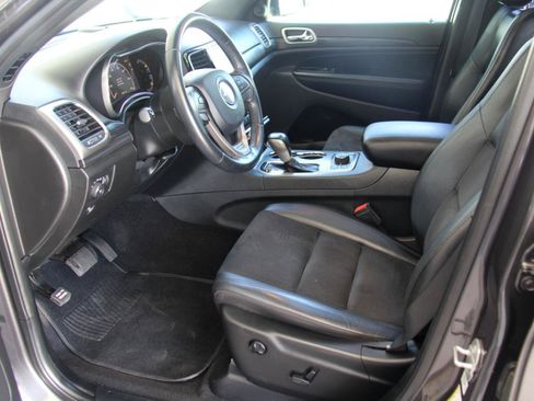 Used 2020 Jeep Grand Cherokee Laredo w/ Quick Order Package 2BN North AWD/4WD image 26