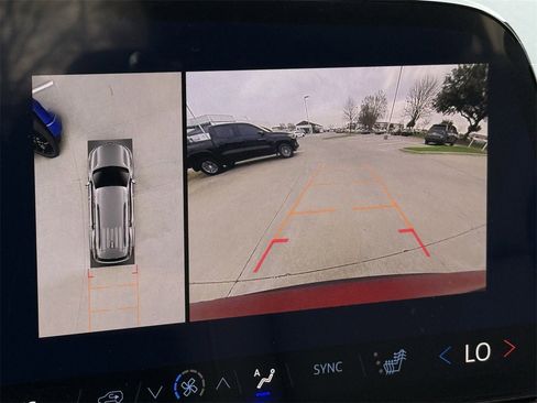 New 2026 Chevrolet Traverse Z71 w/ Enhanced Driving Package image 16