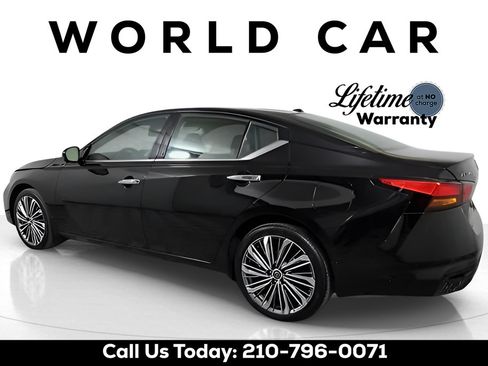 Used 2024 Nissan Altima 2.5 SL AWD/4WD image 5