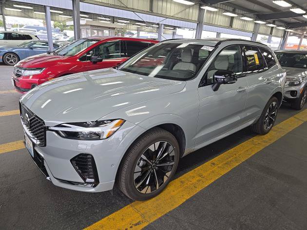 Certified 2026 Volvo XC60 B5 Plus AWD/4WD image 3
