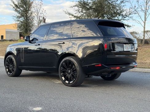 Used 2023 Land Rover Range Rover SE image 4