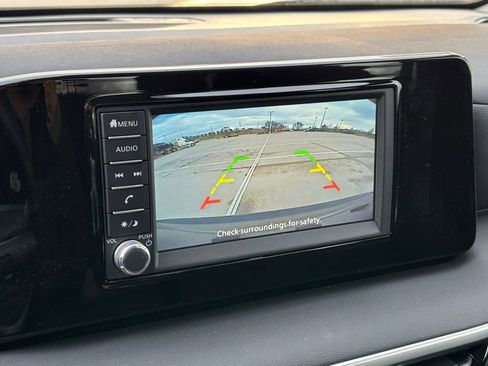 Used 2025 Nissan Kicks S image 17