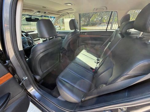 Used 2013 Subaru Outback 2.5i Limited w/ Moonroof Pkg image 23
