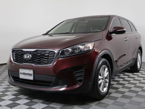 Used 2019 Kia Sorento LX image 6