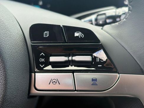 New 2026 Hyundai Elantra Limited FWD image 50