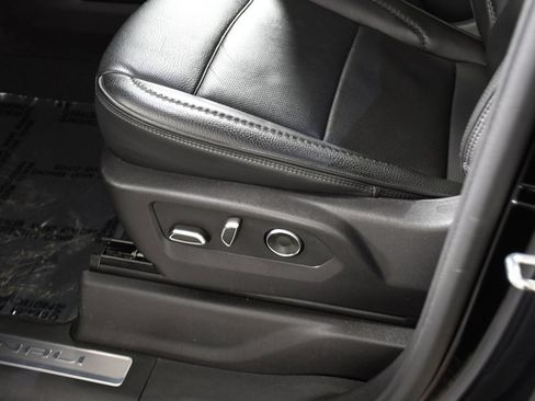 Used 2024 GMC Sierra 1500 Denali w/ Denali Reserve Package image 16