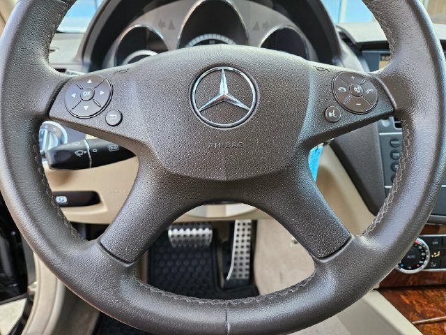 Used 2011 Mercedes-Benz C 300 4MATIC Sedan image 21
