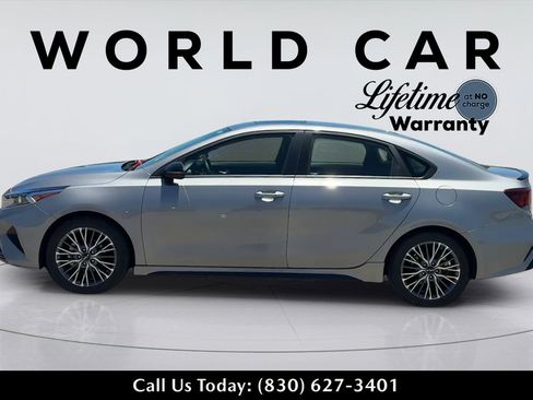 Used 2024 Kia Forte GT-Line w/ GT-Line Premium Package FWD image 6