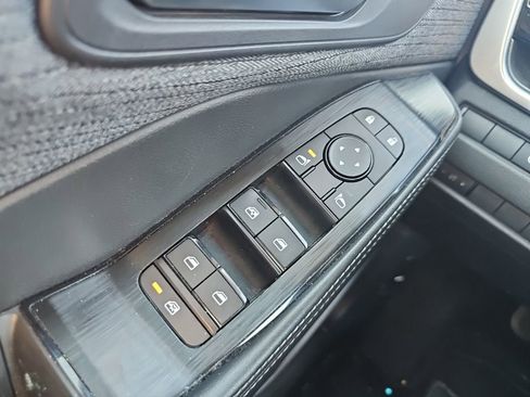 Used 2023 Nissan Rogue SV FWD image 39