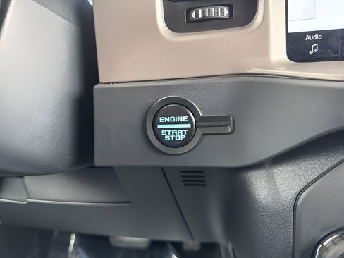 Used 2025 Ford Bronco Outer Banks AWD/4WD image 27