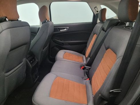 Used 2018 Ford Edge SEL w/ Equipment Group 201A AWD/4WD image 18