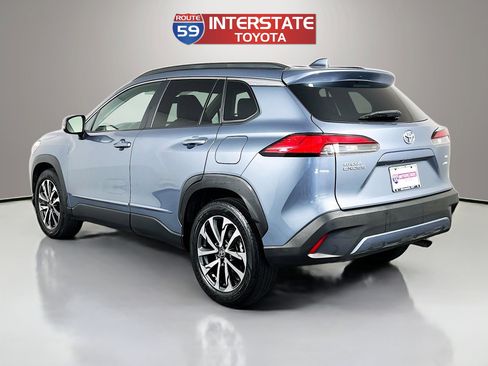 Used 2023 Toyota Corolla Cross XLE w/ Convenience Package AWD/4WD image 5