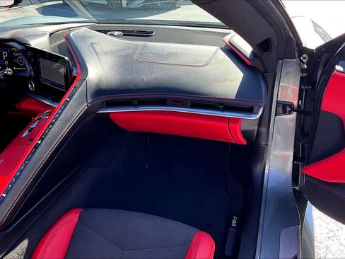 Used 2024 Chevrolet Corvette Stingray Premium Conv w/ Z51 Performance Package image 16