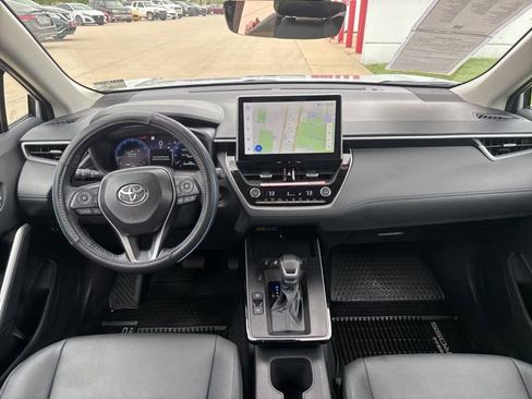 Used 2026 Toyota Corolla Cross XLE w/ Convenience Package AWD/4WD image 11