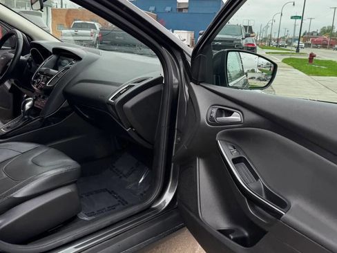 Used 2016 Ford Focus Titanium w/ Titanium Cold Weather Package FWD image 13