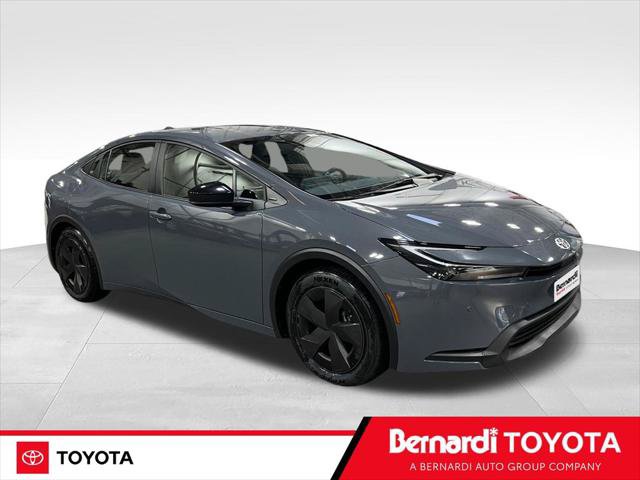 Certified 2025 Toyota Prius LE FWD image 1