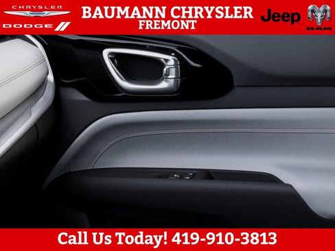 New 2026 Jeep Compass Limited AWD/4WD image 25