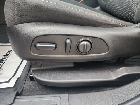 Used 2021 GMC Acadia SLE w/ Driver Convenience Package image 35