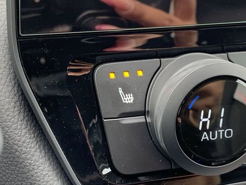 Used 2026 Toyota Grand Highlander XLE image 28