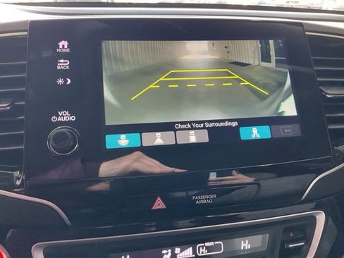 Used 2022 Honda Pilot Touring image 18