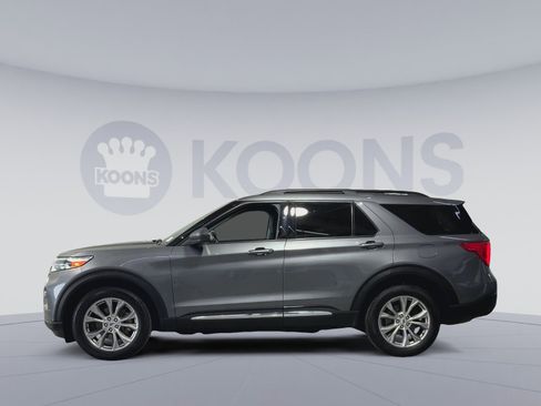 Used 2022 Ford Explorer XLT w/ Equipment Group 202A AWD/4WD image 7