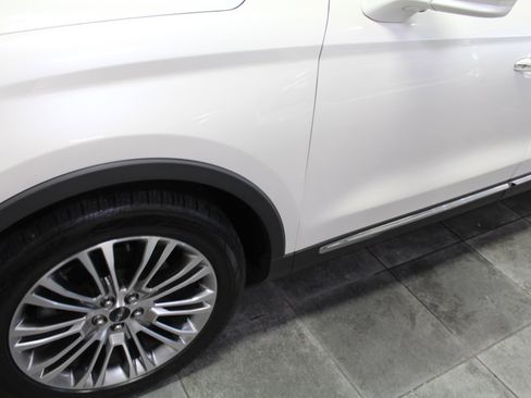 Used 2017 Lincoln MKX Reserve w/ Driver Assistance Package image 34