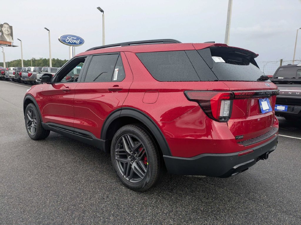 New 2026 Ford Explorer ST-Line w/ ST-Line Street Pack AWD/4WD image 6