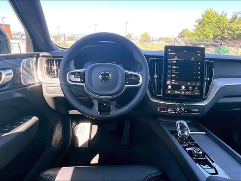 New 2026 Volvo XC60 T8 Ultra w/ Climate Package AWD/4WD image 15