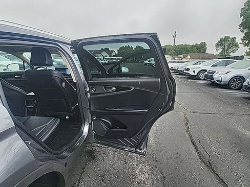 Used 2022 Lincoln Nautilus Reserve w/ Equipment Group 201A AWD/4WD image 12