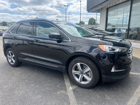Used 2021 Ford Edge SEL w/ Convenience Package AWD/4WD image 2