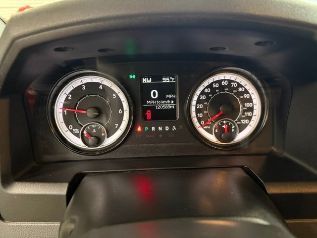 Used 2019 RAM 1500 Classic SLT AWD/4WD image 50