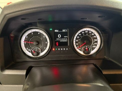 Used 2019 RAM 1500 Classic SLT AWD/4WD image 50