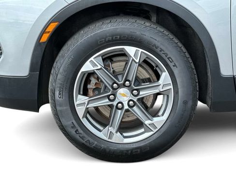 Used 2024 Chevrolet Blazer LT w/ Convenience Package FWD image 8