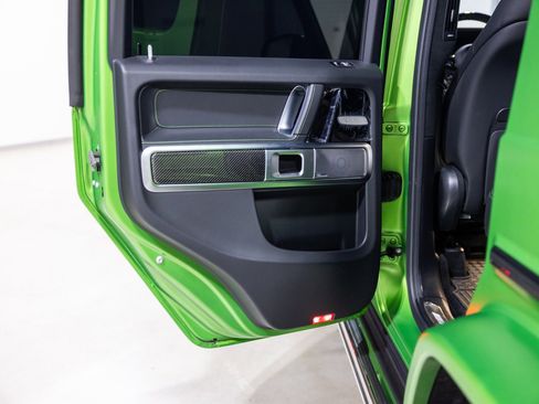 Used 2025 Mercedes-Benz G 63 AMG 4MATIC w/ AMG Carbon Fiber Package image 29