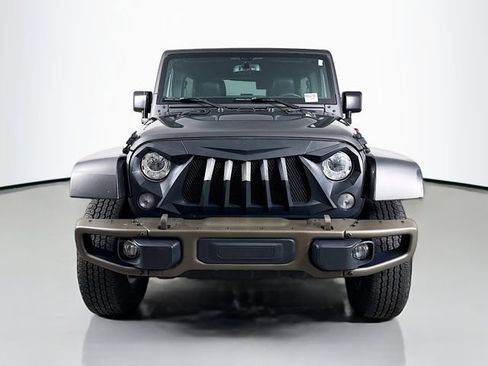 Used 2017 Jeep Wrangler Unlimited Sahara image 2