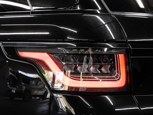 Used 2020 Land Rover Range Rover Sport SVR image 14