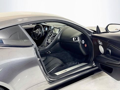 Used 2017 Aston Martin DB11 V12 RWD image 26