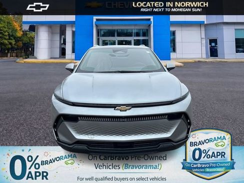 New 2026 Chevrolet Equinox EV LT AWD/4WD image 2