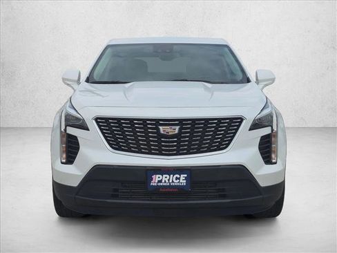 Used 2023 Cadillac XT4 Luxury FWD image 2